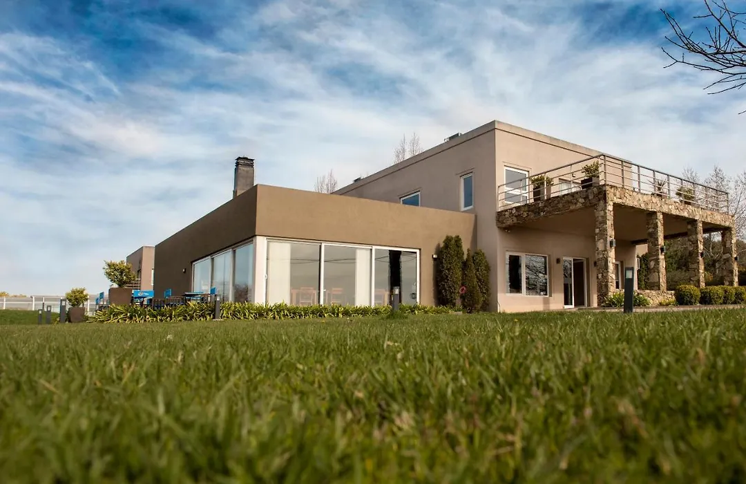 Altos De Tandil Hotel Boutique & Spa-1